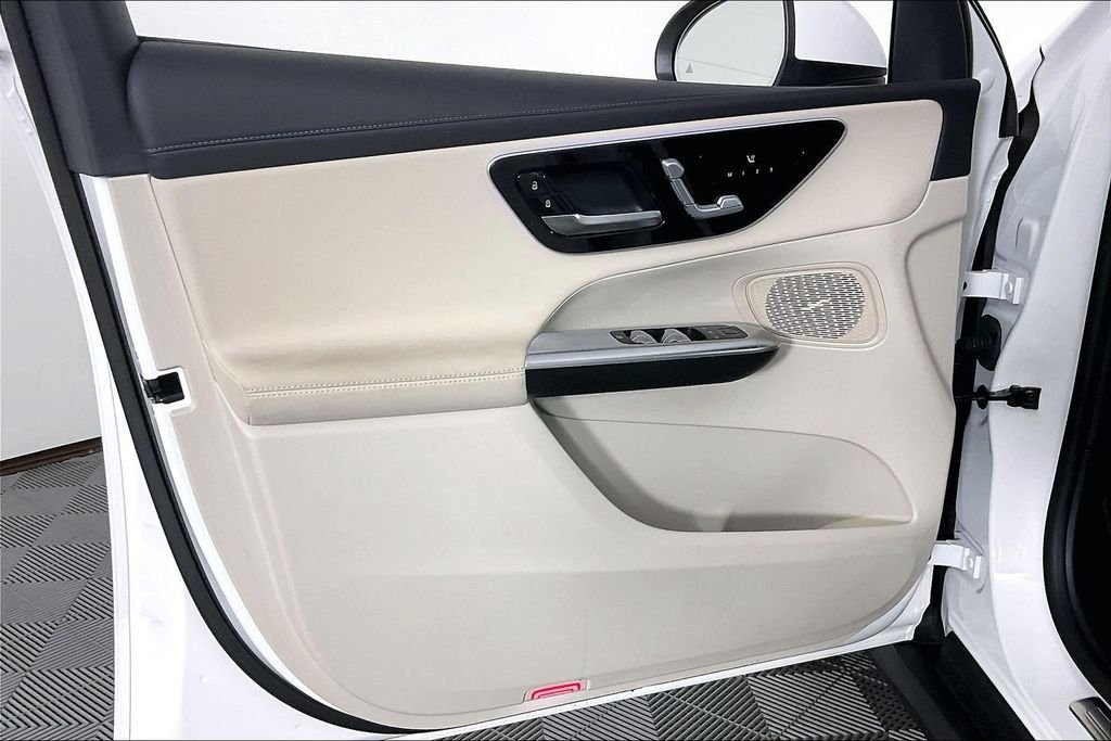 2025 Mercedes-Benz GLC Base - Photo 15