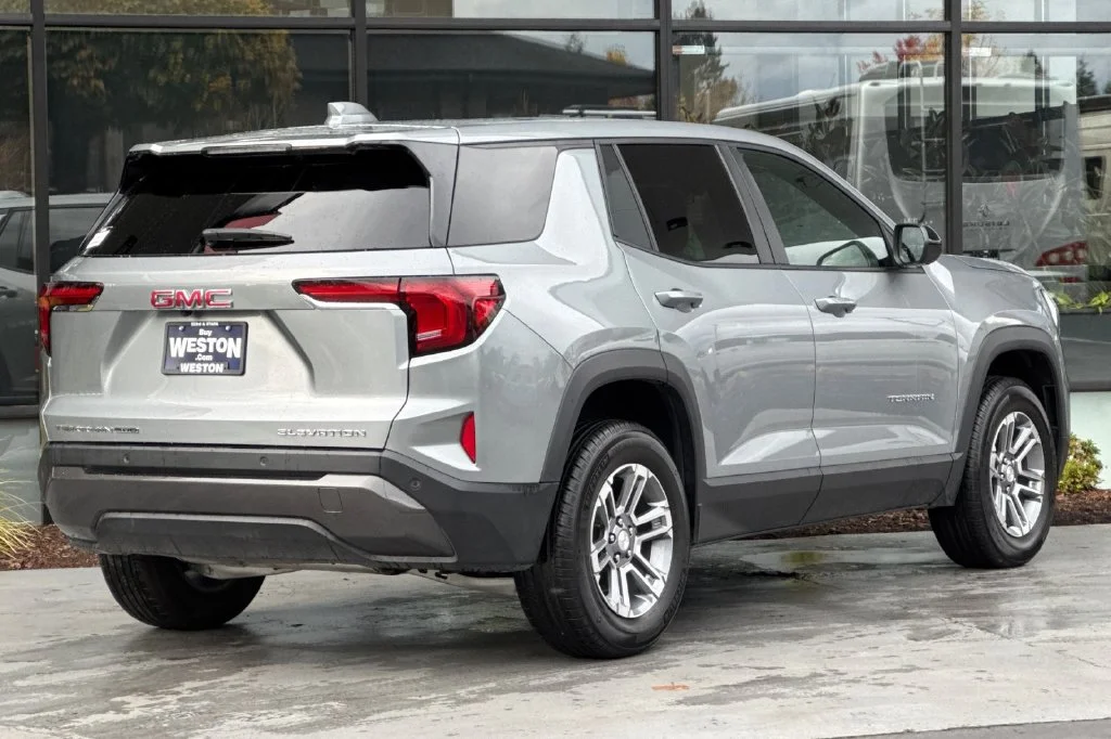 Used 2026 Sterling Metallic GMC Elevation image 4
