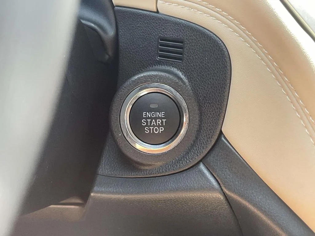 Certified Used 2025 Crystal White Pearl Subaru Limited image 19