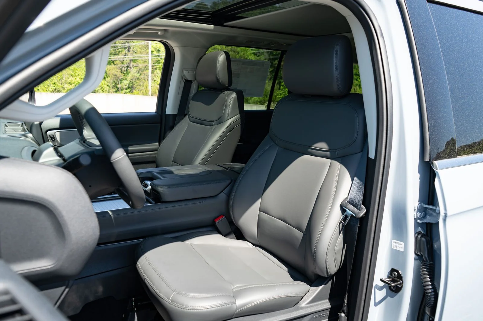New 2026 Glacier Gray Metallic Tri-Coat Ford MAX Active image 15