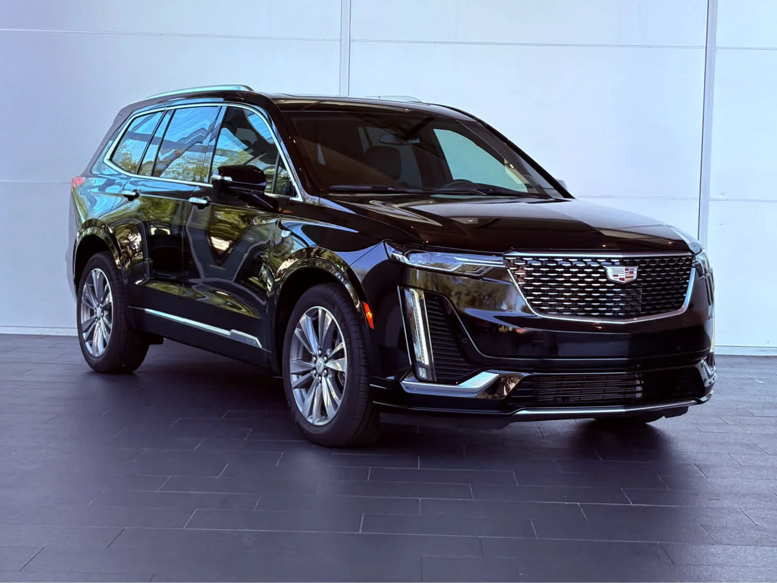 Certified Used 2025 Stellar Black Metallic Cadillac Premium Luxury image 3
