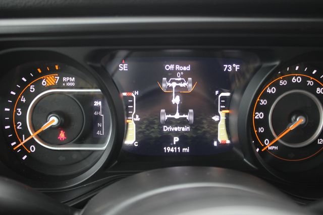 Used 2024 White Jeep Sport S image 17