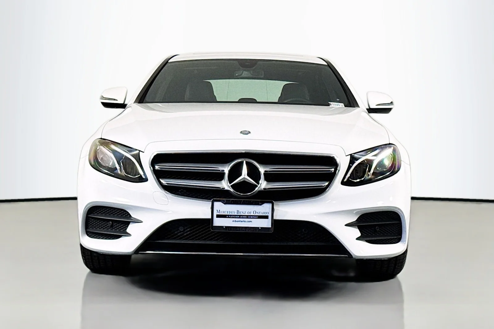 Used 2017 Polar White Mercedes-Benz E 300 Luxury image 3