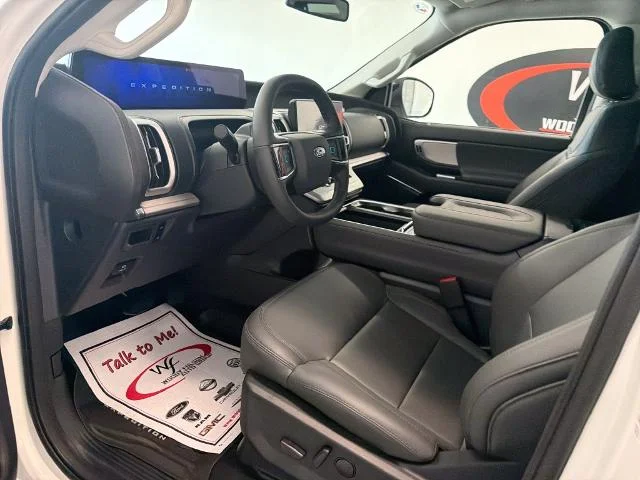 New 2027 Star White Metallic Tri-Coat Ford MAX Active image 26
