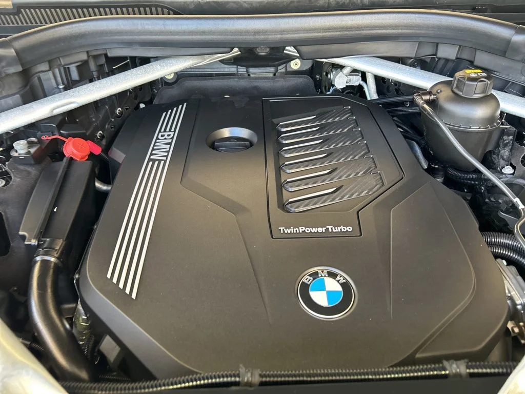 Used 2019 Black BMW xDrive40i image 13