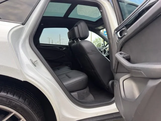 Used 2020 White Porsche Base image 8