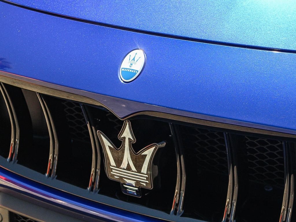 Used 2023 Blue Maserati Modena image 5