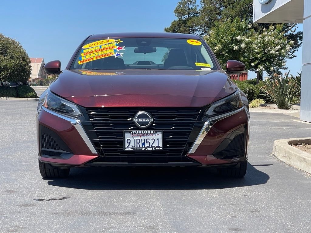 Used 2023 Red Nissan 2.5 SL image 2