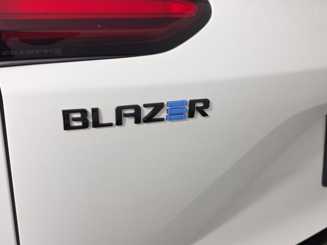 Certified Used 2024 Summit White Chevrolet RS image 11
