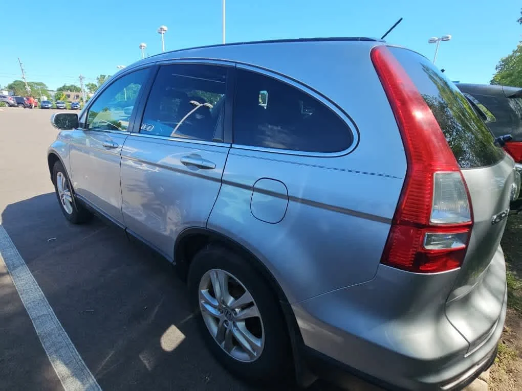Used 2010 Alabaster Silver Metallic Honda EX-L image 6