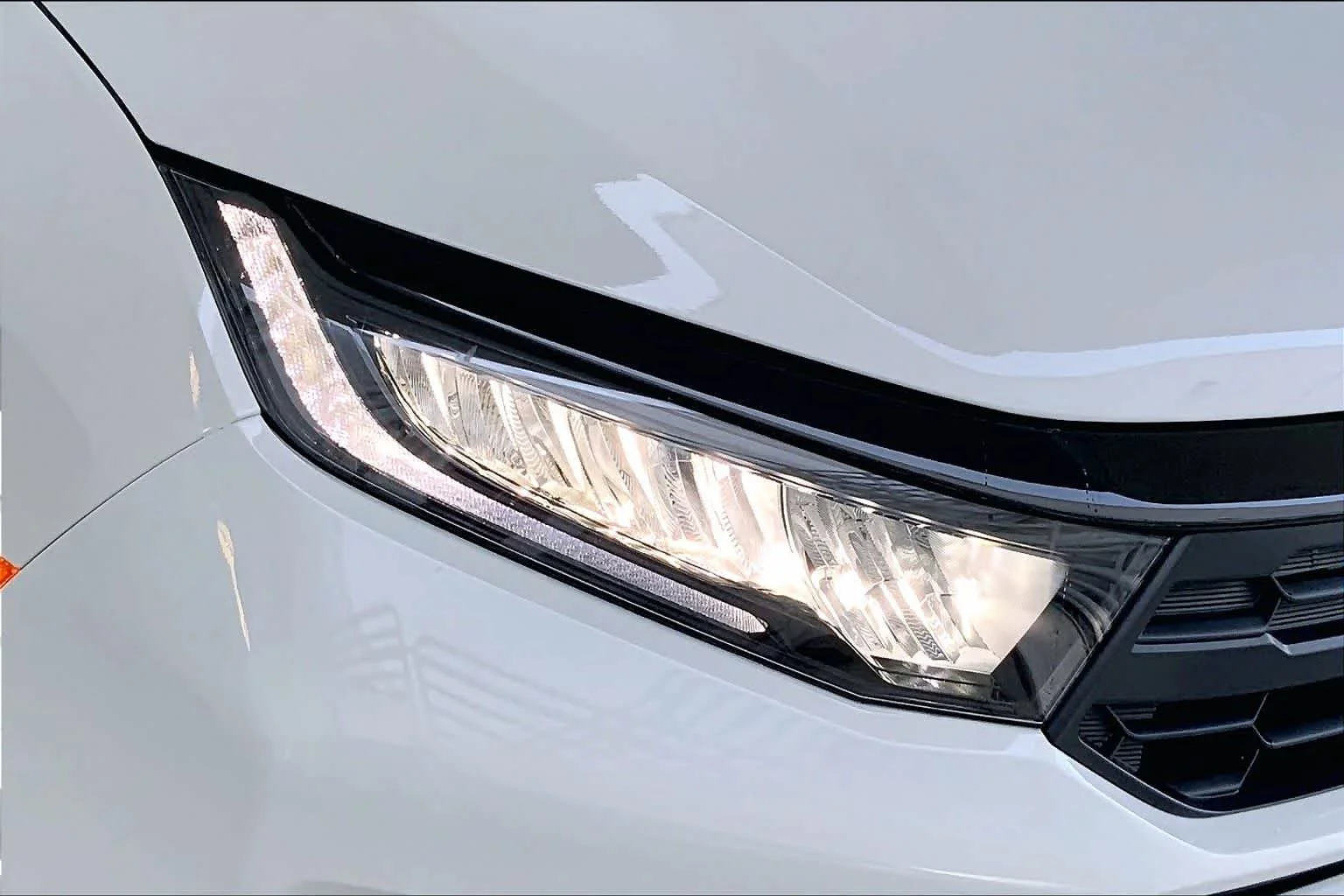 New 2026 Platinum White Pearl Honda Sport-L image 15