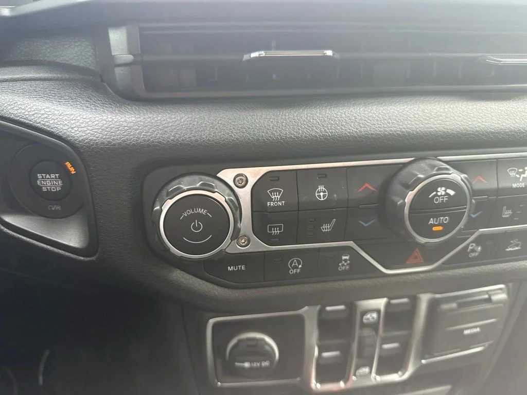 Used 2024 Gray Jeep Sport S image 15