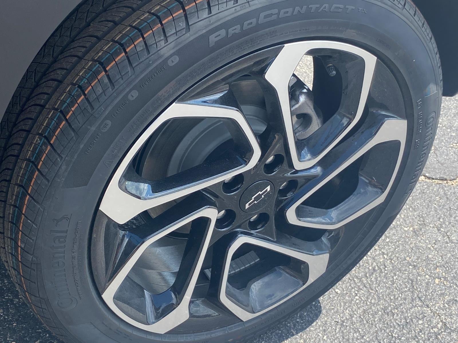 New 2026 MOSAIC BLACK METALLIC CHEVROLET  image 21