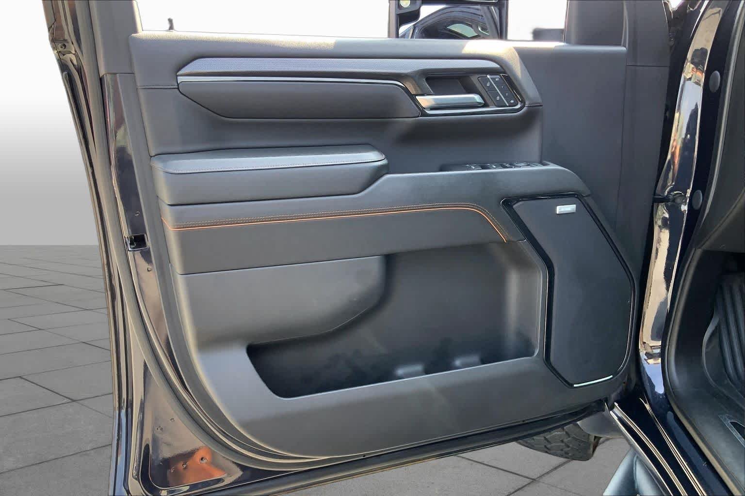 Used 2024 Titanium Rush Metallic GMC AT4 image 21