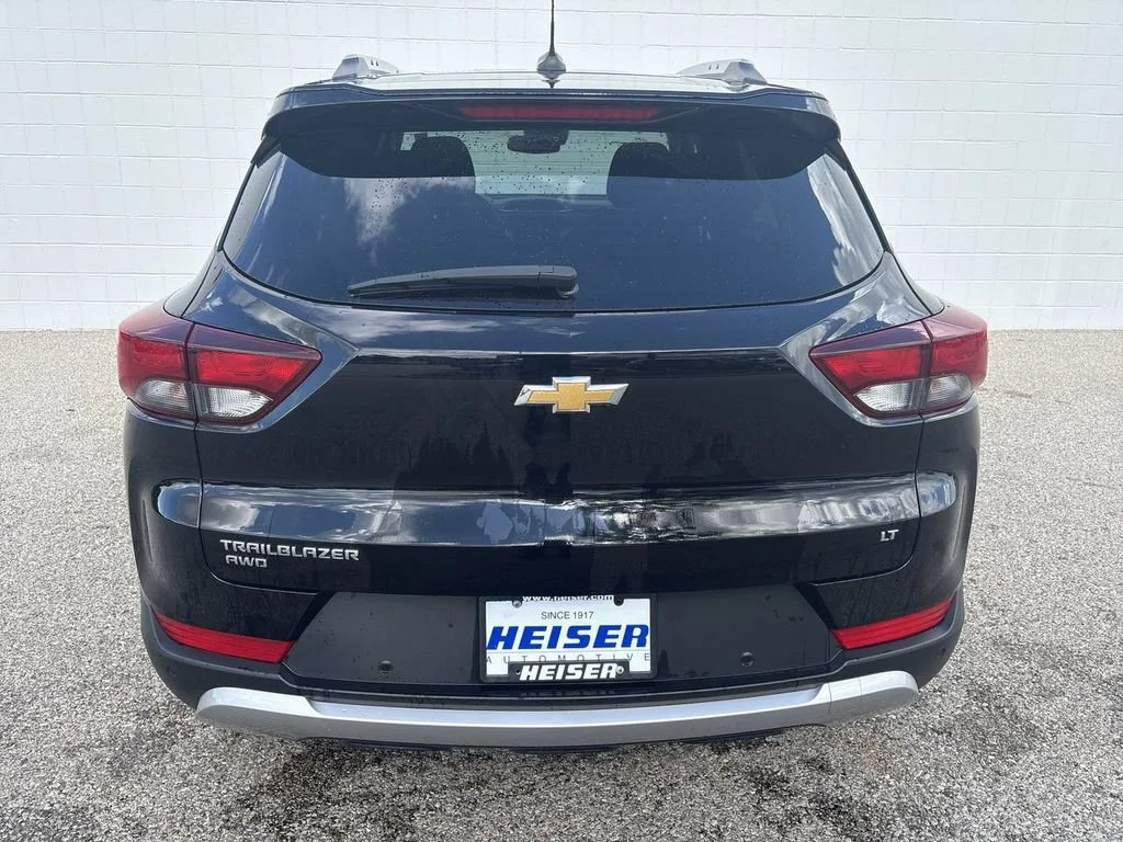 Used 2023 Mosaic Black Metallic Chevrolet LT image 12
