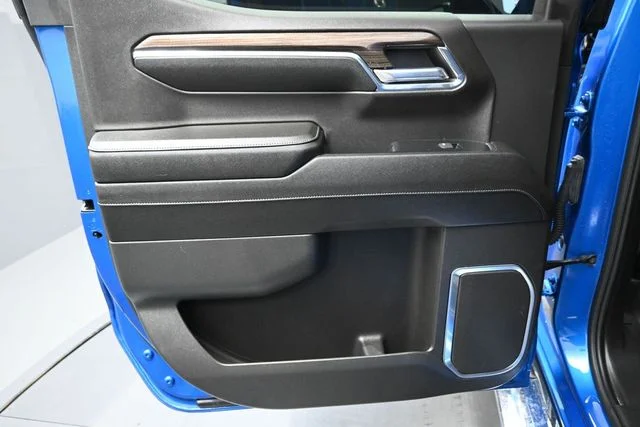 Used 2023 Blue Chevrolet LT image 11