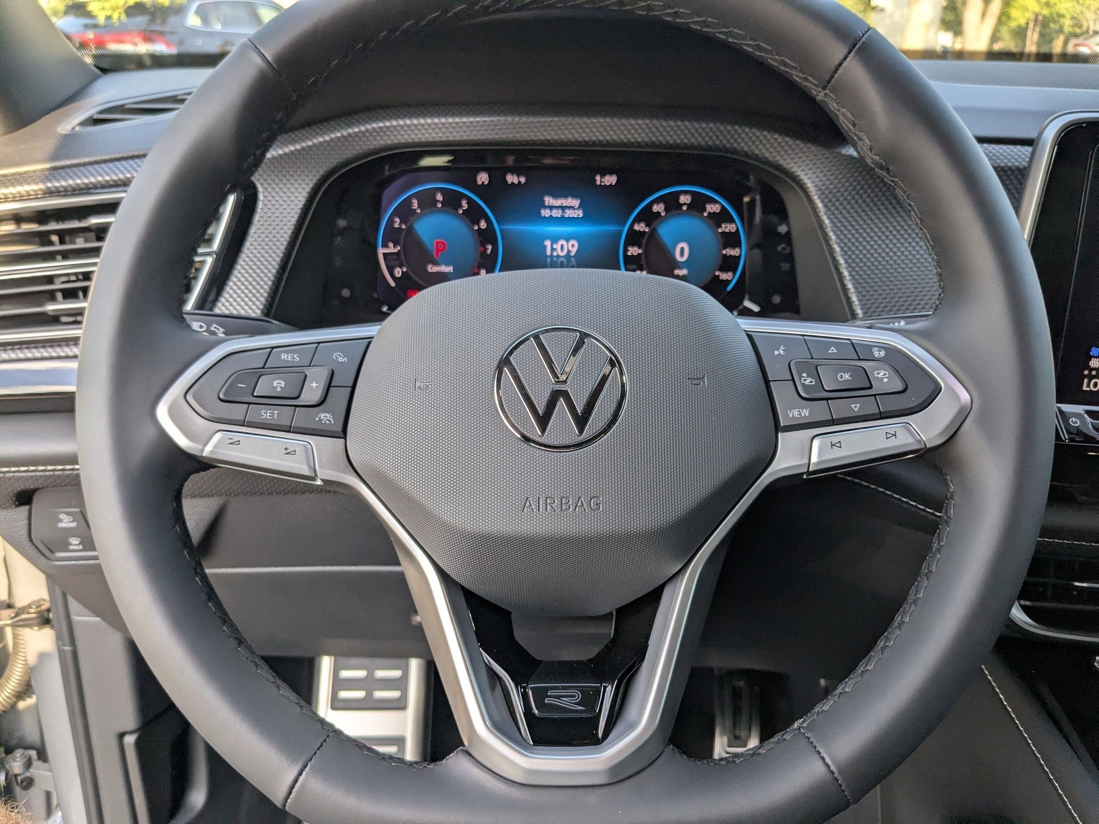 2026 Volkswagen Atlas Cross Sport SEL Premium R-LINE - Photo 9