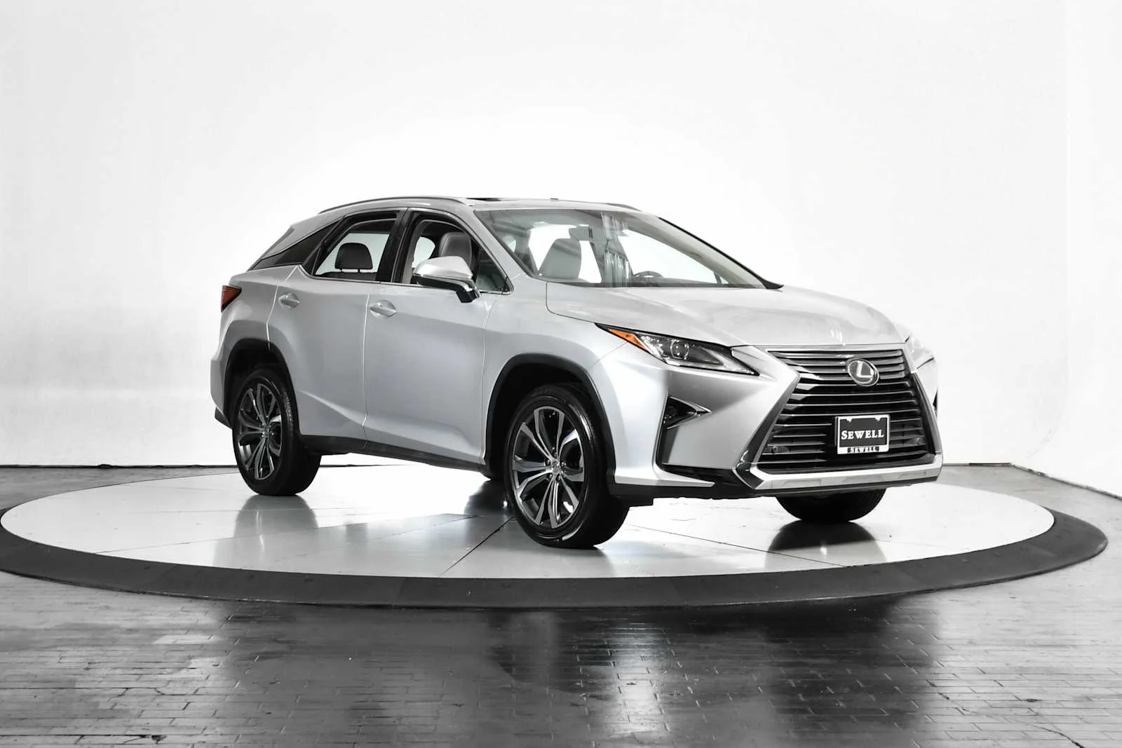 Used 2016 Silver Lining Metallic Lexus  image 9