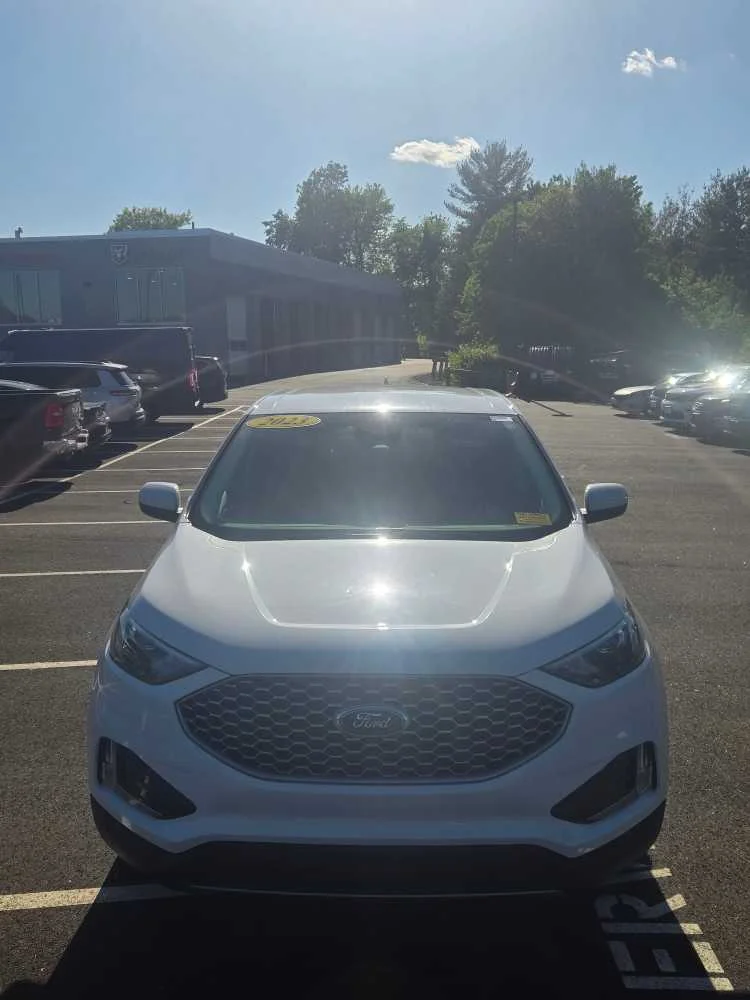 2023 Ford Edge SEL AWD's photo