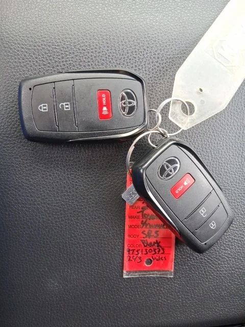 Used 2026  Toyota Limited image 20