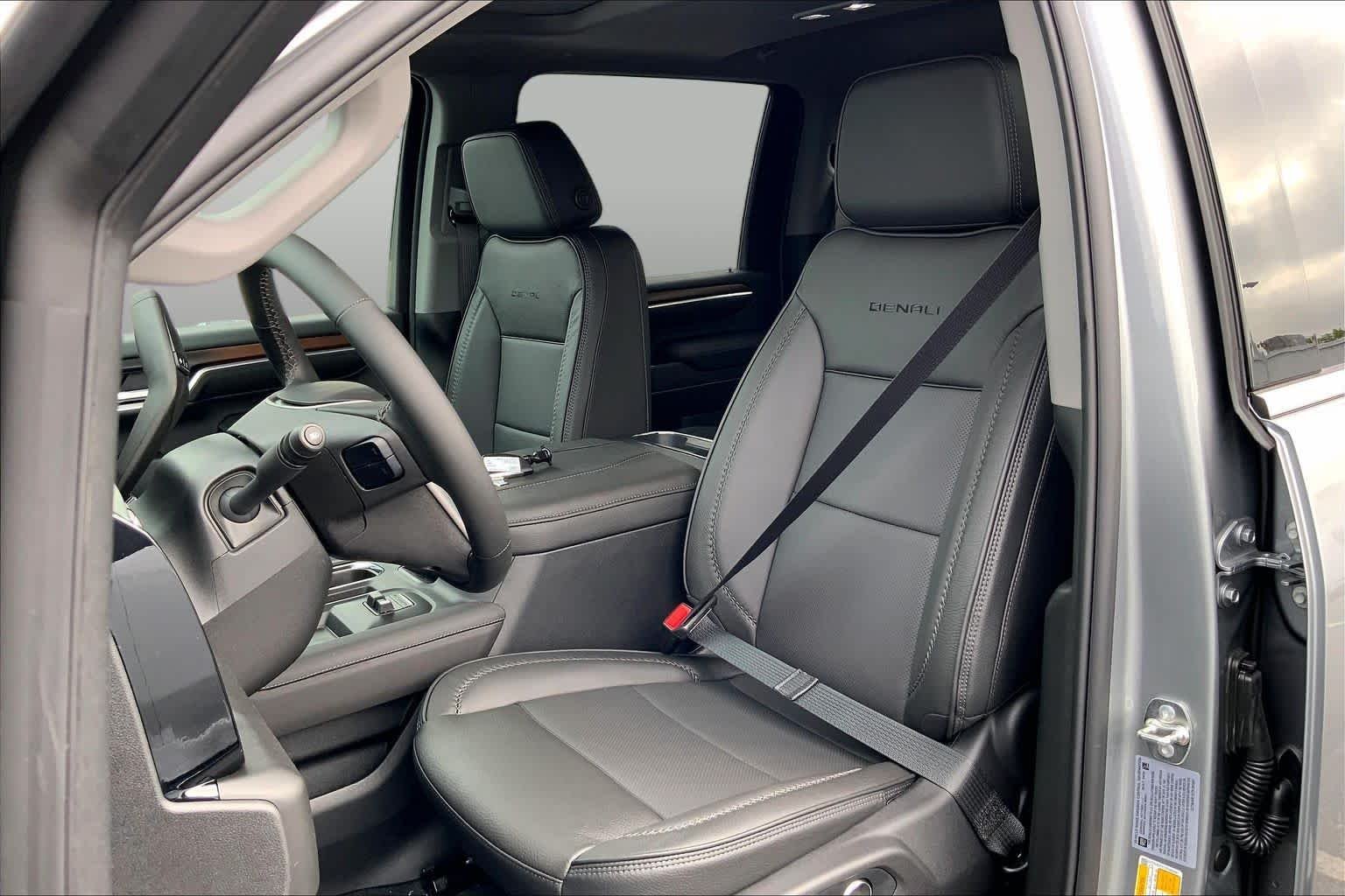 2026 GMC Sierra 2500HD Denali - Photo 9