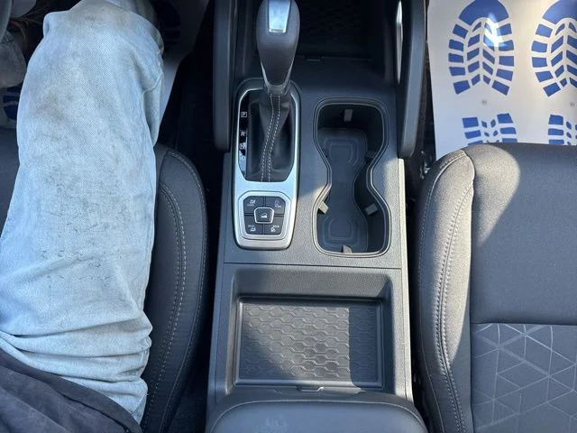New 2026 Glacier White Nissan Crew Cab SV image 21
