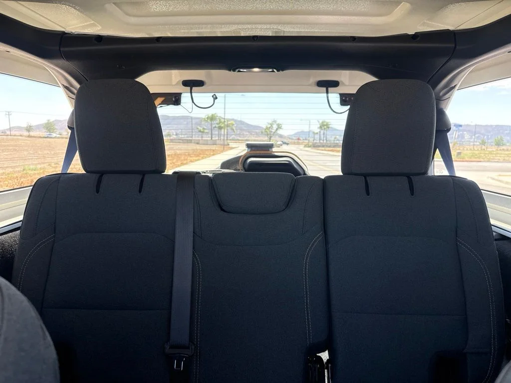 Used 2025 White Jeep Sport S image 18
