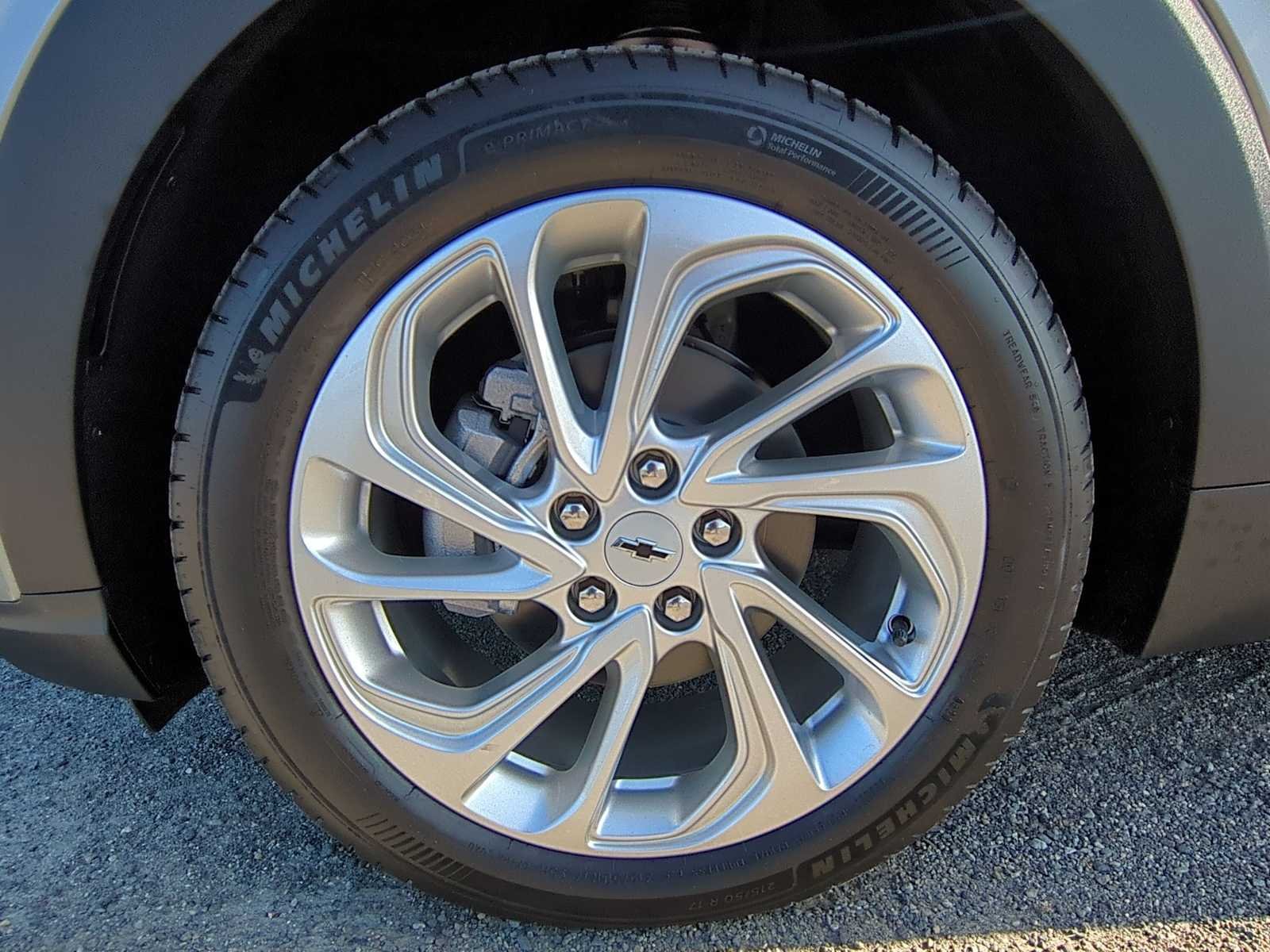 2027 Chevrolet Bolt LT - Photo 29