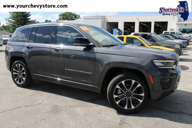 2022 Jeep Grand Cherokee Overland 4x4's photo