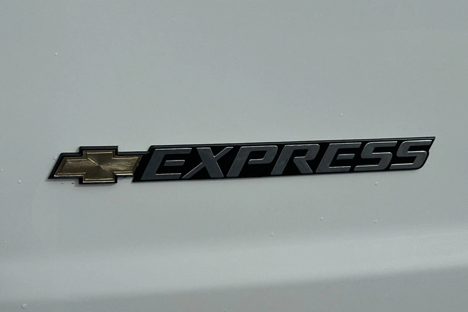 2025 Chevrolet Express Cargo Work Van - Photo 25