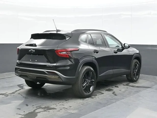 2026 Chevrolet Trax Activ - Photo 9