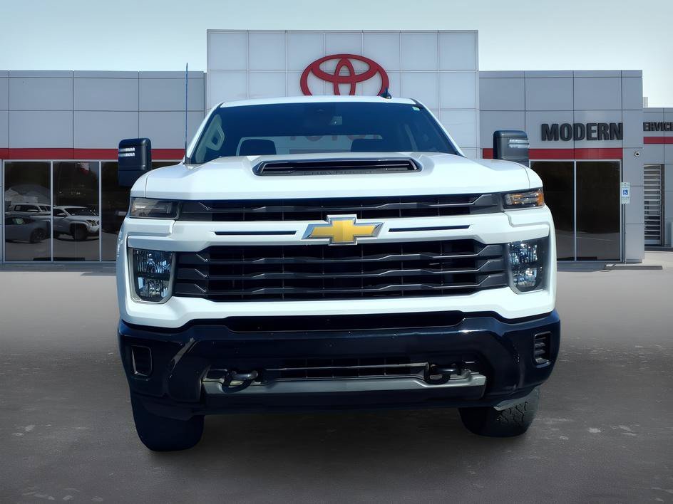 Used 2024 Summit White Chevrolet Custom image 8