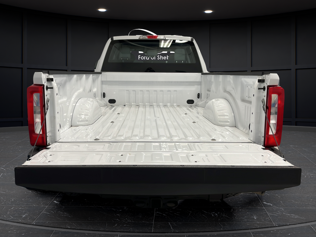 Used 2025 Oxford White Ford XL image 25