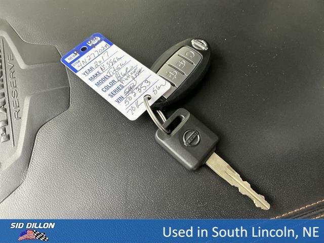 Used 2017 Deep Blue Pearl Nissan Platinum Reserve image 8
