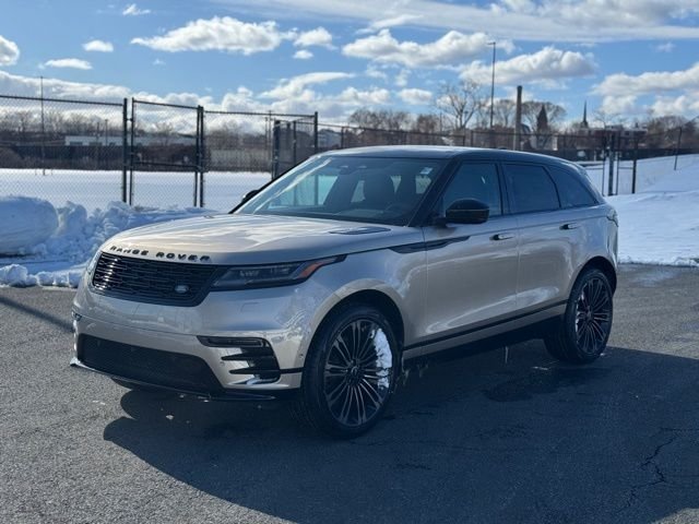 2026 Land Rover Range Rover Velar P250 Dynamic SE's photo