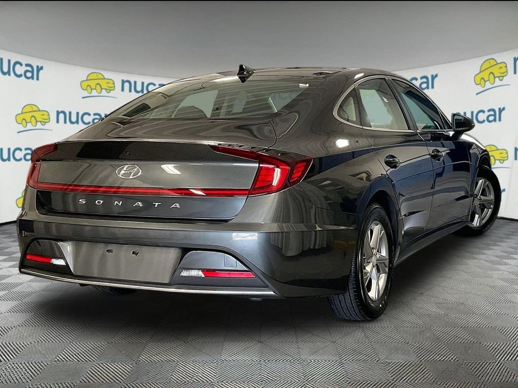 Used 2023 Gray Hyundai SE image 6