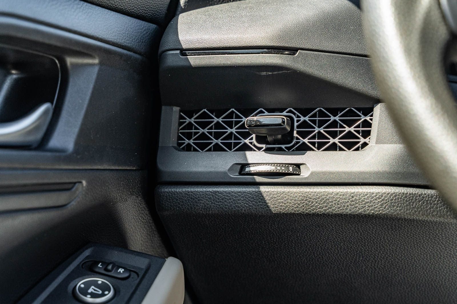 Certified Used 2025  Honda LX image 26