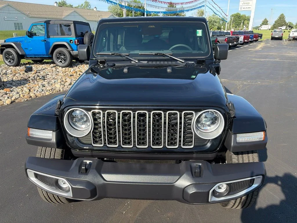 Used 2025 Black Jeep Sahara 4xe image 3