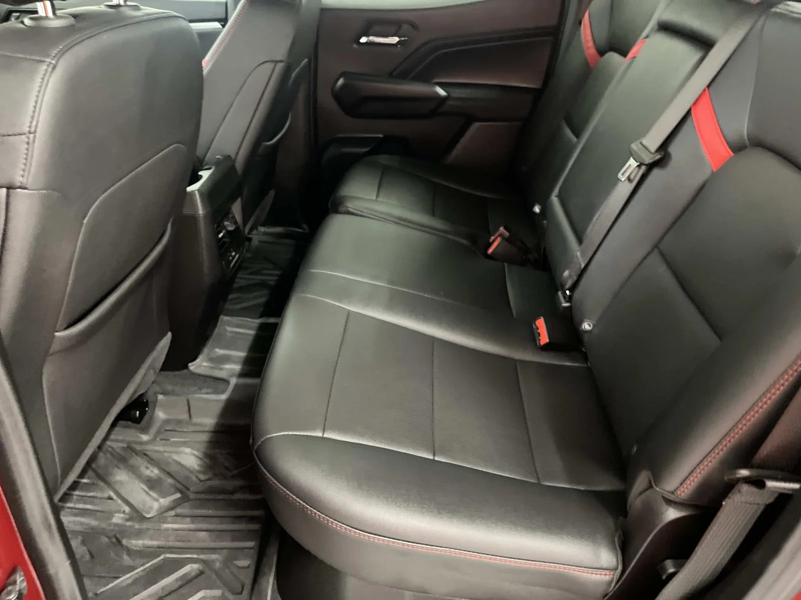 Used 2024 Radiant Red Tintcoat Chevrolet Z71 image 12