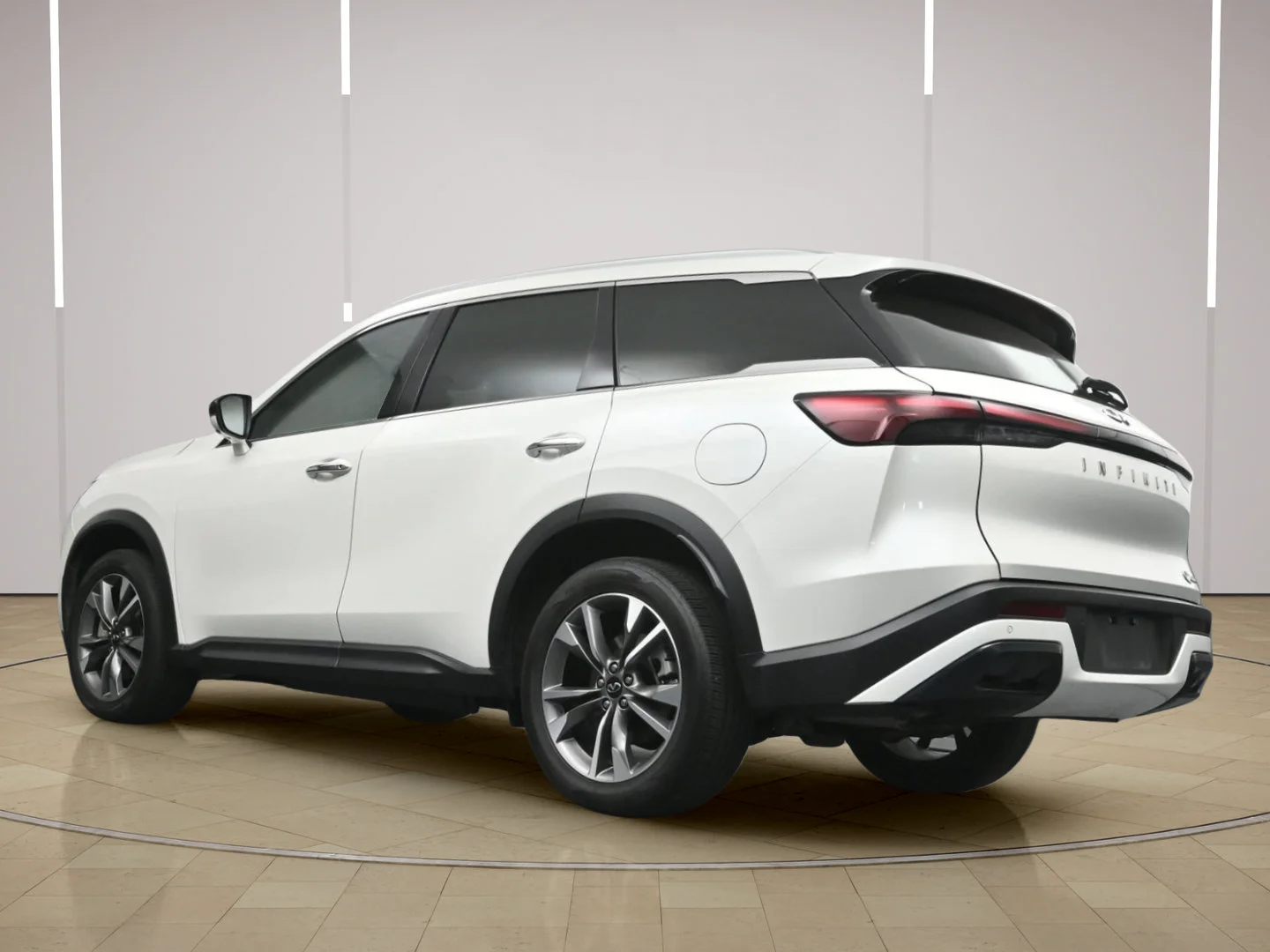 Certified Used 2025 Majestic White INFINITI LUXE image 30