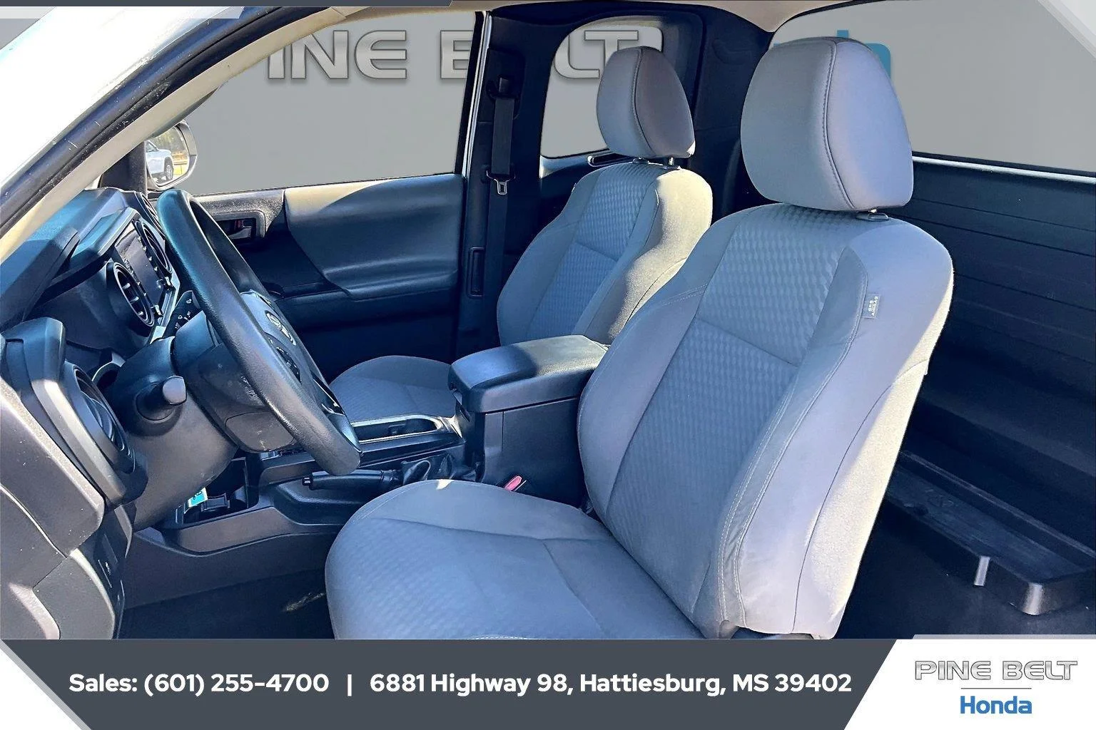 Used 2022 White Toyota SR image 18