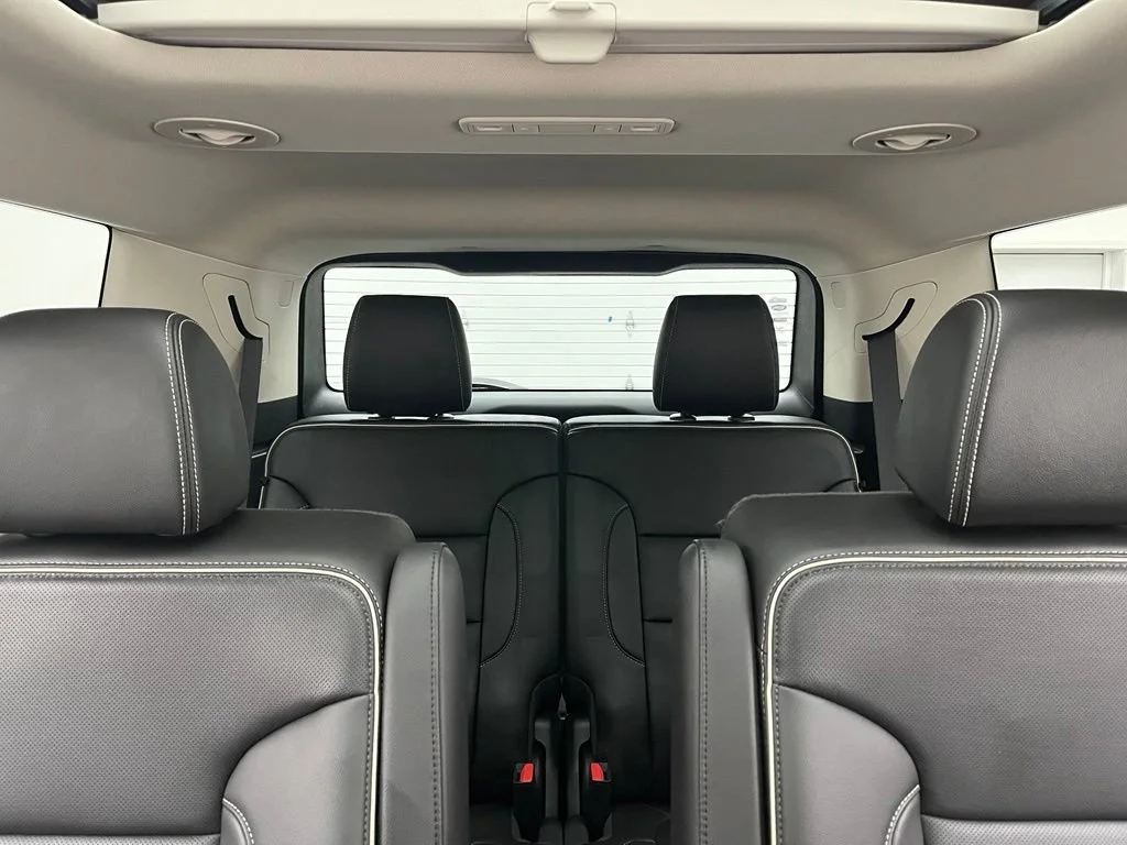 Used 2021 CAYENNE RED TINTCOAT GMC Denali image 41