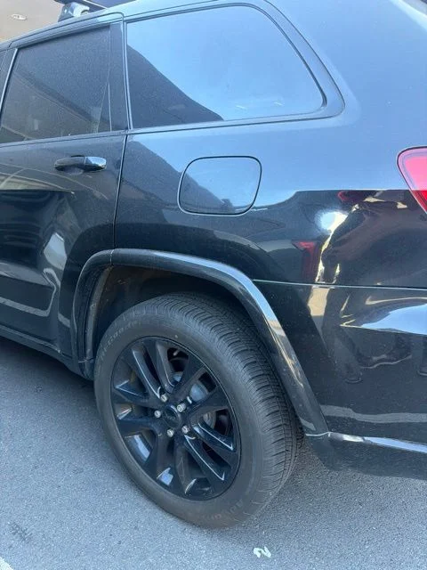 Used 2018 Black Jeep Altitude image 3