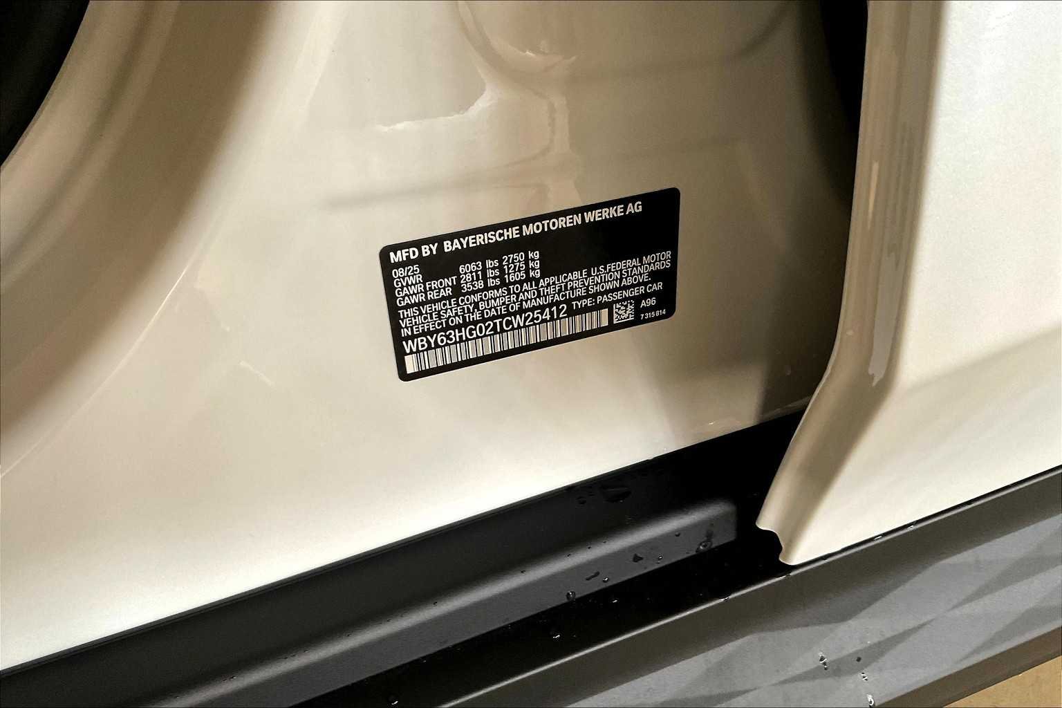 Used 2026 Mineral White Metallic BMW eDrive40 image 18
