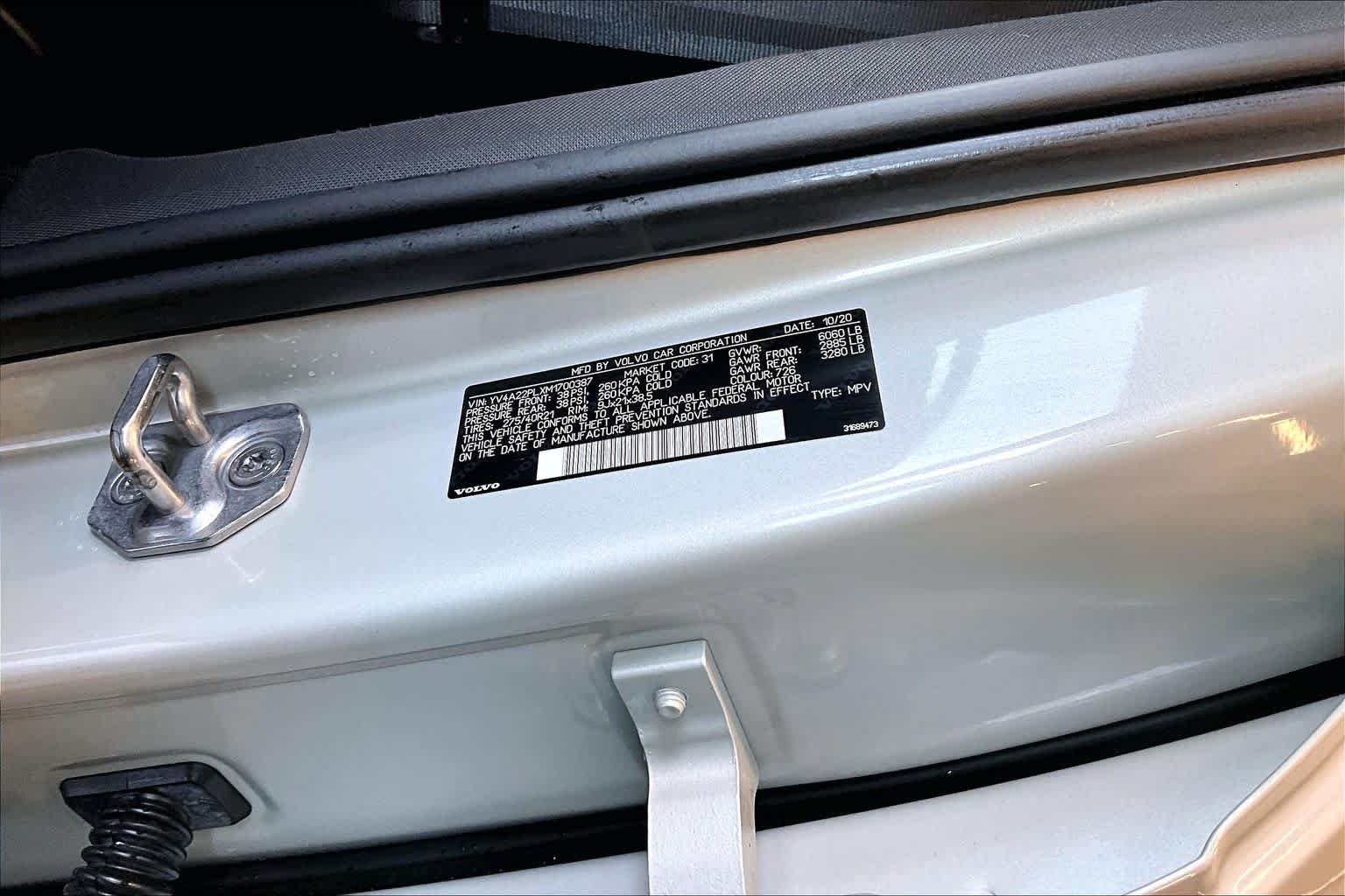 Used 2021 Birch Light Metallic Volvo Inscription image 34