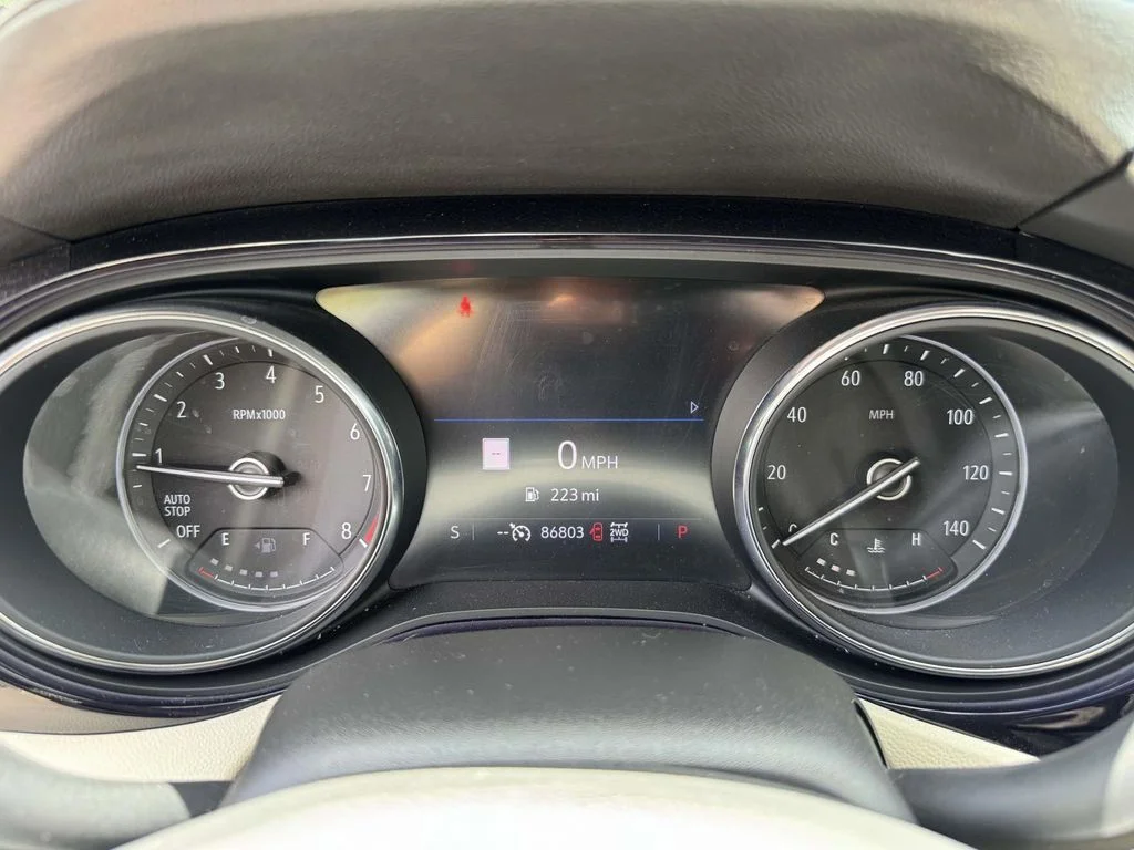 Used 2020 White Frost Buick Essence image 24