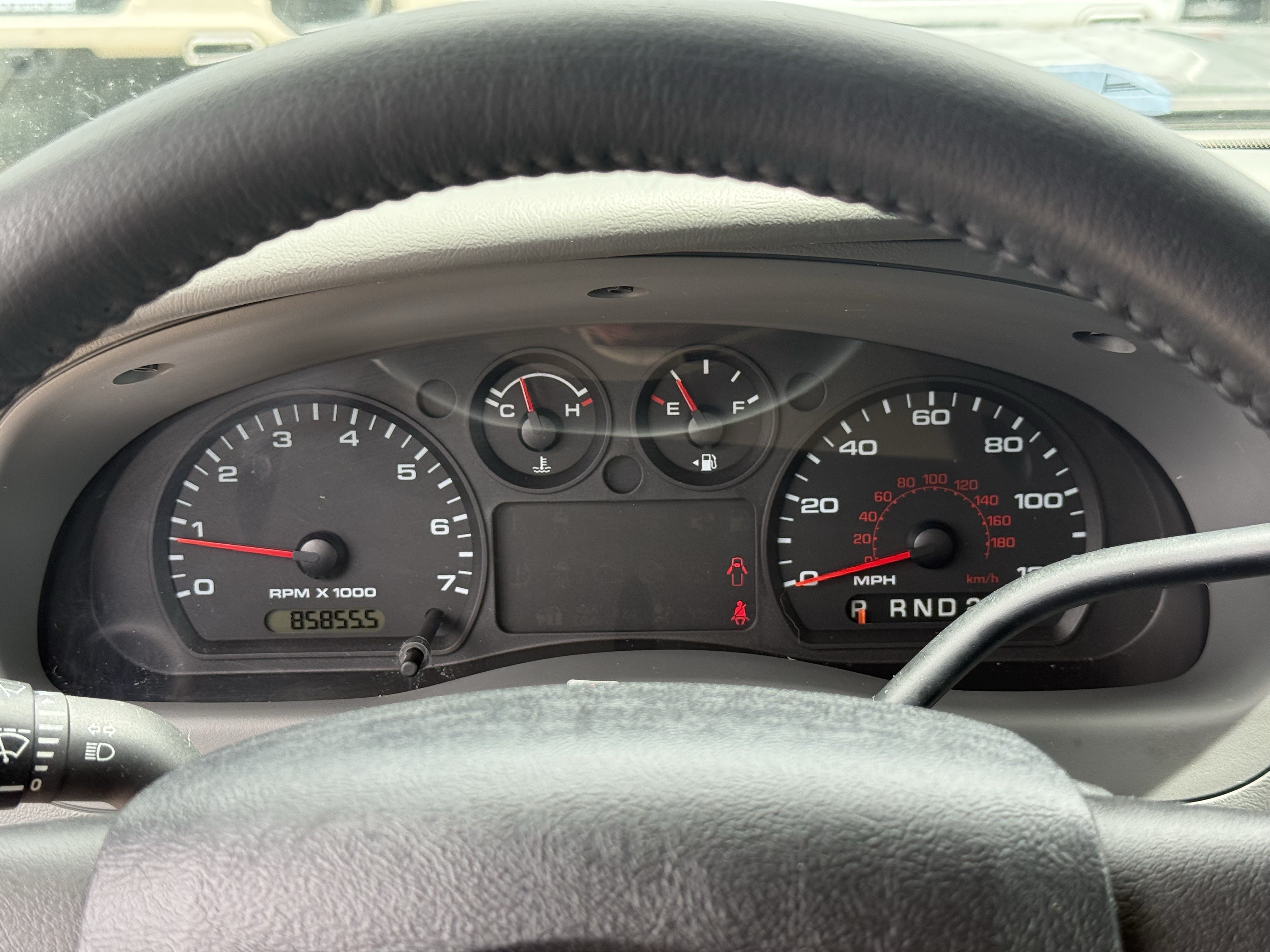 Used 2011 Dark Shadow Gray Metallic Ford XLT image 17