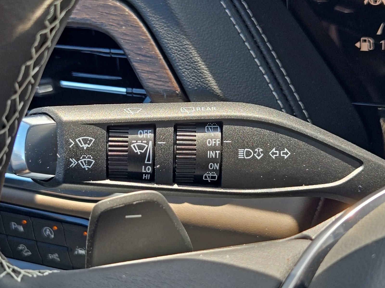 2026 GMC Yukon Denali Ultimate - Photo 39