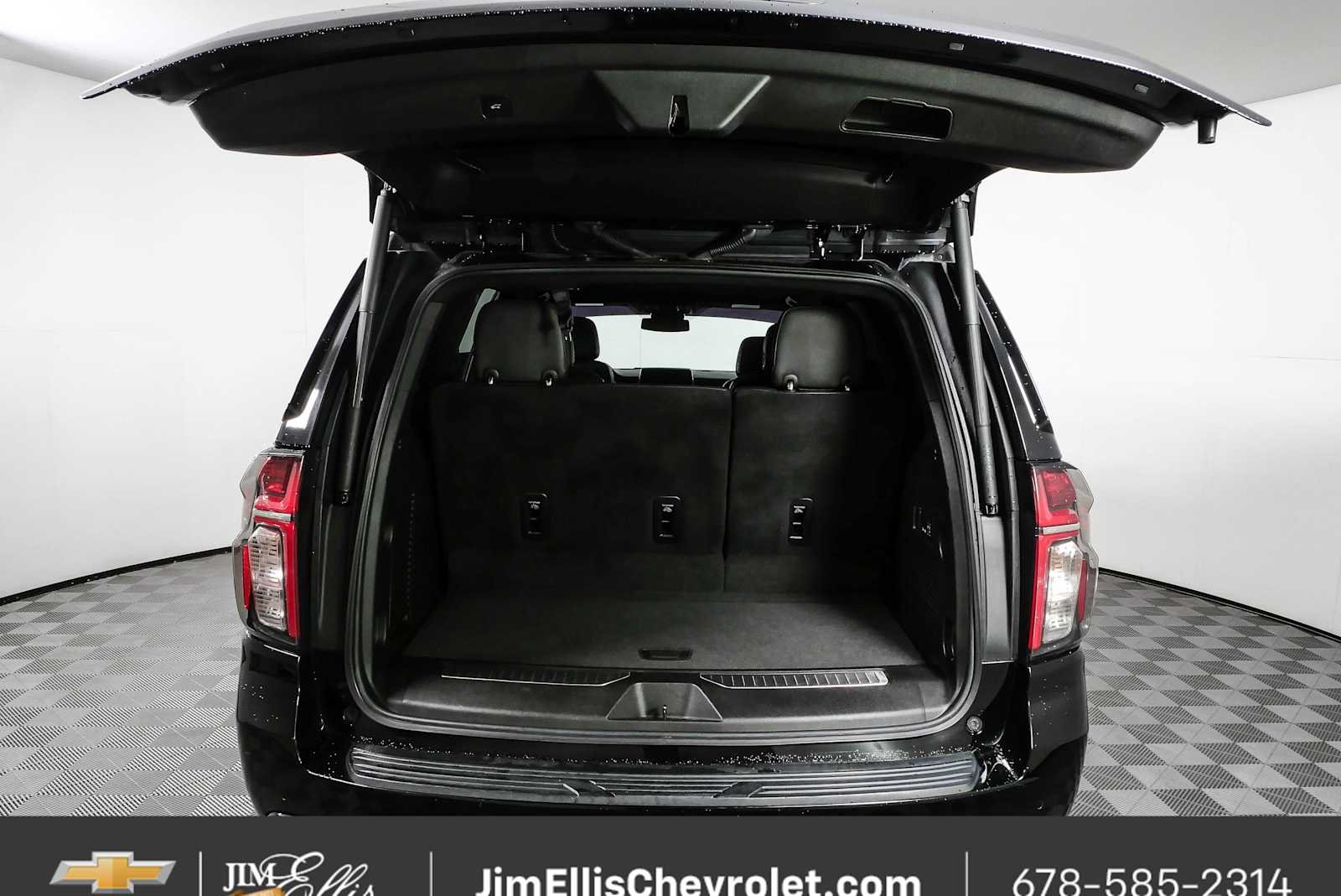 Certified Used 2023 Black Chevrolet Z71 image 31