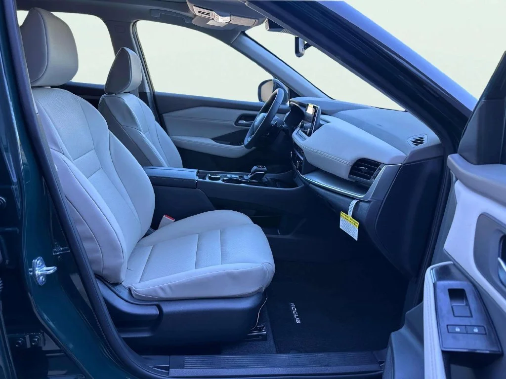 New 2026 Obsidian Green Nissan Dark Armor image 17